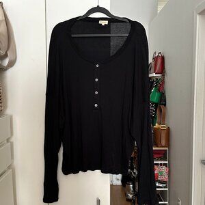 Donni Black Oversized Henley Size Medium